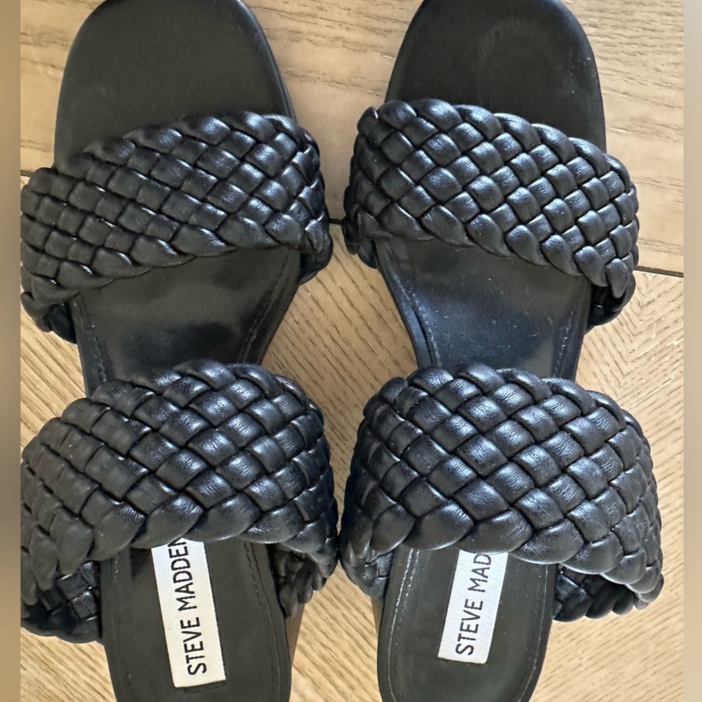 Steve Madden black Sandals